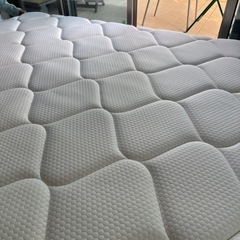 【美品】定価35,000円、ダブルサイズマットレス、160cmの画像