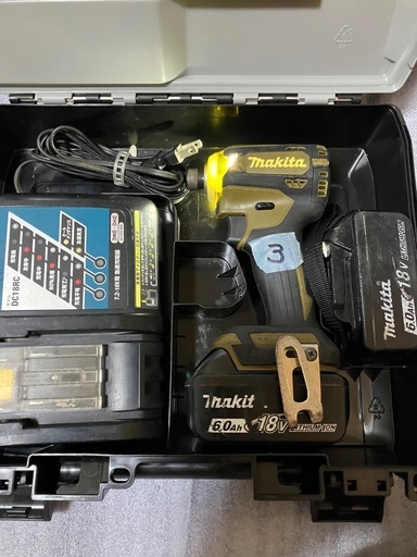①マキタ18vインパクトドライバTD171D中古美品オリジナルハウジング