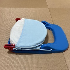 折りたたみポータブルベビーベッドの画像