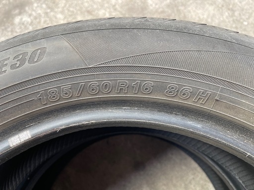424-1)はめ替え込み！185/60R16 ヨコハマブルーアースAE30中古2本セット！2022年製