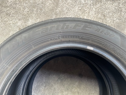 424-1)はめ替え込み！185/60R16 ヨコハマブルーアースAE30中古2本セット！2022年製