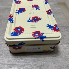 関西万博のお菓子箱の画像
