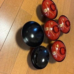 蓋付きお椀5セット(赤)
の画像