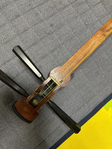 美品　津軽三味線　エレキギター　エレキ三味線　PU搭載　レスポール　フェンダー 美品 津軽三味線 エレキギター エレキ三味線 PU搭載 レスポール