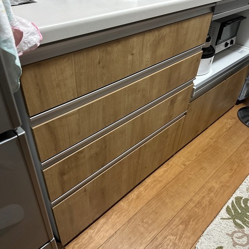 カップボード、キッチンボード
