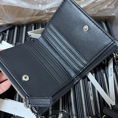 2つ折り財布 27個セット 定価500円の画像