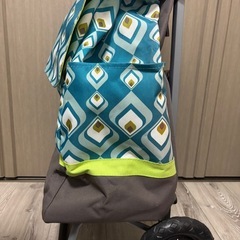ショッピングバッグ　キャスター付きの画像