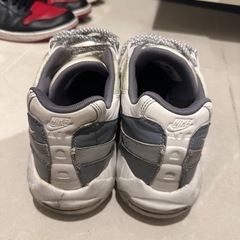 大人気NIKEエアマックス95の画像