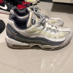 大人気NIKEエアマックス95の画像