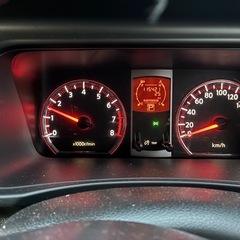 セレナ　c25  シルバーの画像