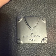 LOUIS VUITTON ブラックショルダーバッグの画像