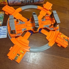 プラレール✴︎ぐるぐる回る！ビッグ転車台基地の画像