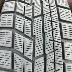 195/60/R60 スタッドレスタイヤ　の画像