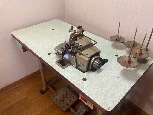 PEGASUS U52-01 工業用ロックミシン モーター付き テーブル付き 引き取り限定