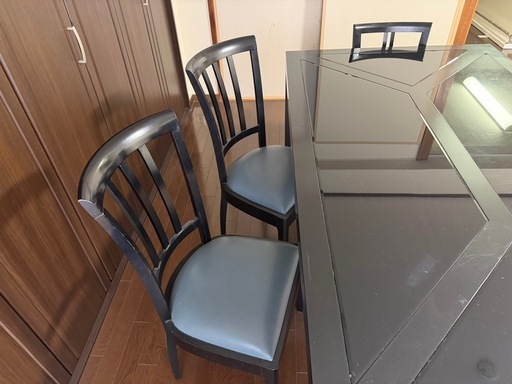 【美品】ダイニングテーブルセット 4人用 ガラス天板 椅子5脚付き