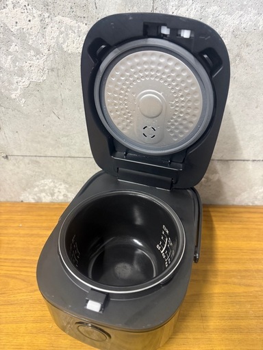★TOSHIBA 東芝 IHジャー炊飯器 RC-5XT 0.54L  3合炊き 2024年製  0426-01