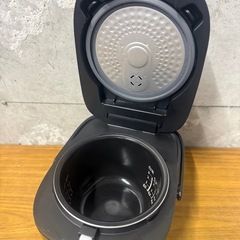 ★TOSHIBA 東芝 IHジャー炊飯器 RC-5XT 0.54L  3合炊き 2024年製  0426-01の画像
