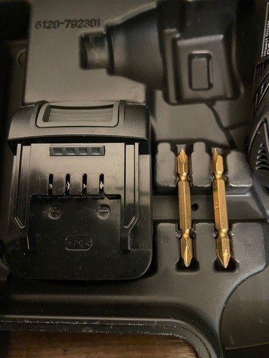 ★美品★ シンコー 新興製作所（SHINKO） コードレスインパクトドライバー バッテリー2個付DCID−1415W 