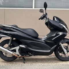 【カスタム多数❗️】PCX125 JF28 ブラック 社外マフラー【配送•当日納車可能】の画像