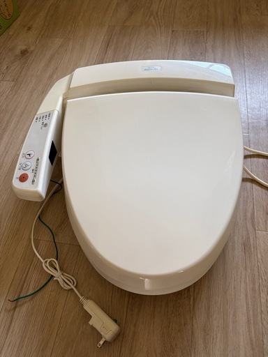 4月末まで　TOTO ウォシュレット　温水便座