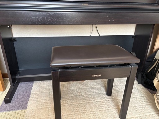 YAMAHA 電子ピアノ　ほぼ新品
