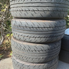 
ホイールとタイヤセットの画像