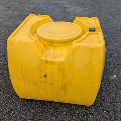 鹿児島発　ダイカン 500Lの水タンクです。別売りの水出すとき便利なバルブ付きの画像