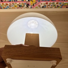 キノコ型のデスクライトの画像