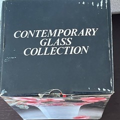 新品　花柄ガラスフラワーベースの画像