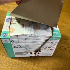 使い捨てエプロンの画像