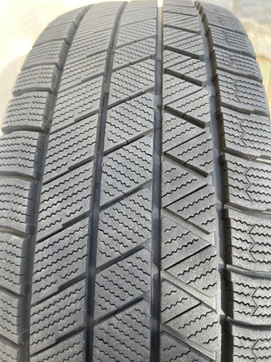 組み替え込み 215/70r16 スタッドレスタイヤ VRX3