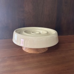 猫の餌皿の画像