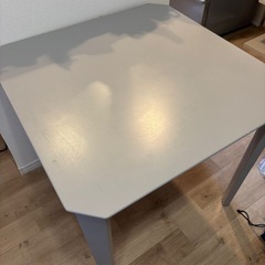 2人用　テーブルの画像