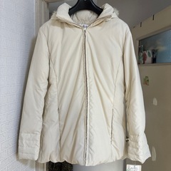 未使用☆9号ダウン80%のあったか軽いフードジャケットの画像