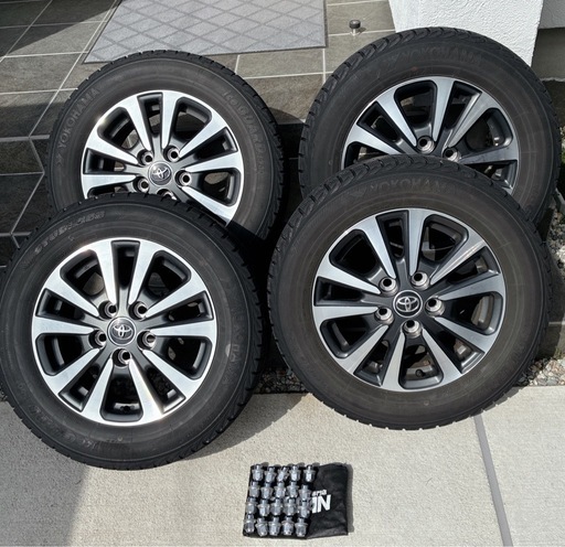 エスクァイア スタッドレスタイヤ・ホイールセット 195/65R15