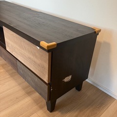 テレビ台の画像