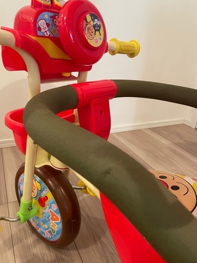 ジョイパレット 三輪車 それいけ! アンパンマンデラックスII レッド