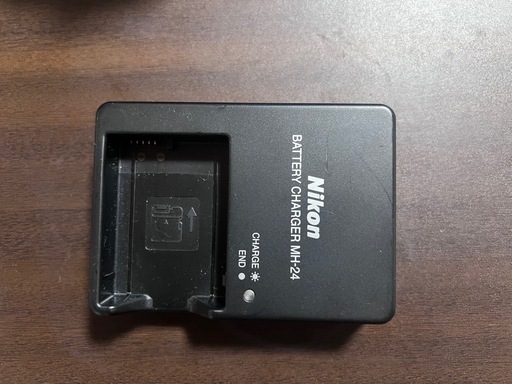 
美品・シャッター4104回　Nikon D3500 レンズキット 即使用OK 