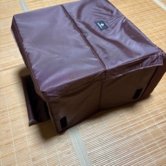 車用収納ボックス　保冷機能付の画像