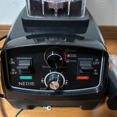 【2025年購入】業務用ハイパワーミキサー NEDIE (2L) スムージー・氷もOKの画像