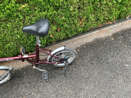 中古美品折りたたみ
自転車16インチLEDライト