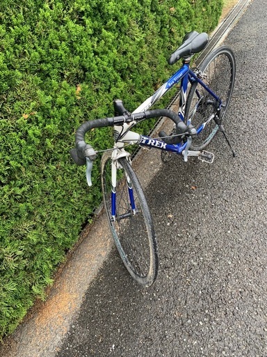 sports自転車700*28Cインチ8 段変速 21Technology クロスバイク 自転車 700C 27インチ シマノ製7段変速搭載 