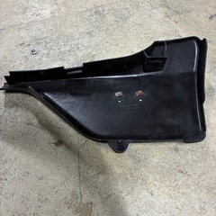 GSX750E  テールサイドカバー左ジャンクの画像