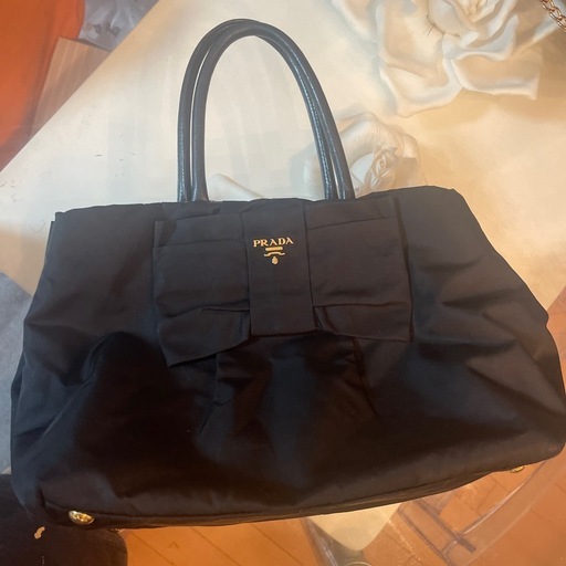 PRADAリボントートバック