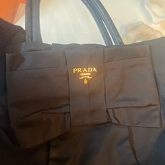 PRADAリボントートバックの画像