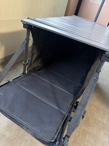 キャリーワゴン キャンプ アウトドアワゴン 折りたたみ　　　専用テーブルと傘付き