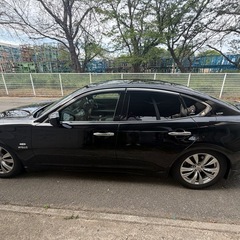 日産フーガ　ハイブリッド　vipの画像