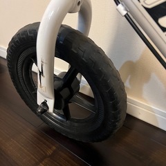 バランスバイク  キックバイク　ホワイト の画像