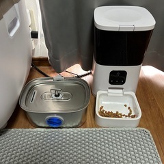     PetSnowy 自動猫トイレ 1年使用 動作良好 付属品ありの画像