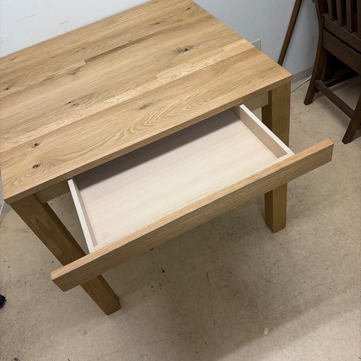 無印良品 現行モデル オーク材 ダイニングテーブル 引出付 天然木 節あり 80cm 配達設置対応 木製